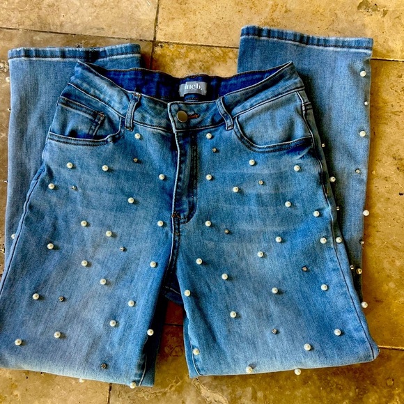 BlueB ladies jeans Medium pearl and stone
Studded. Very good condition - Picture 9 of 11